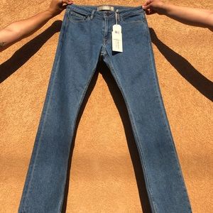 BRAND NEW Guess jeans